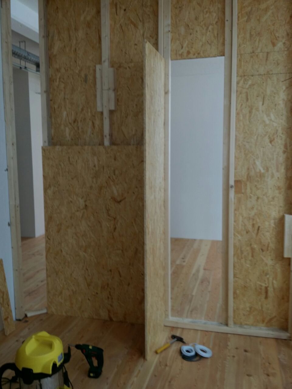 Wandverkleidung Holz Bremen ~ Nun noch die Abkastung für die Projektoren und AV Technik vorbereiten Wandverkleidung Holz Bremen ~ Nun noch die Abkastung für die Projektoren und AV Technik vorbereiten