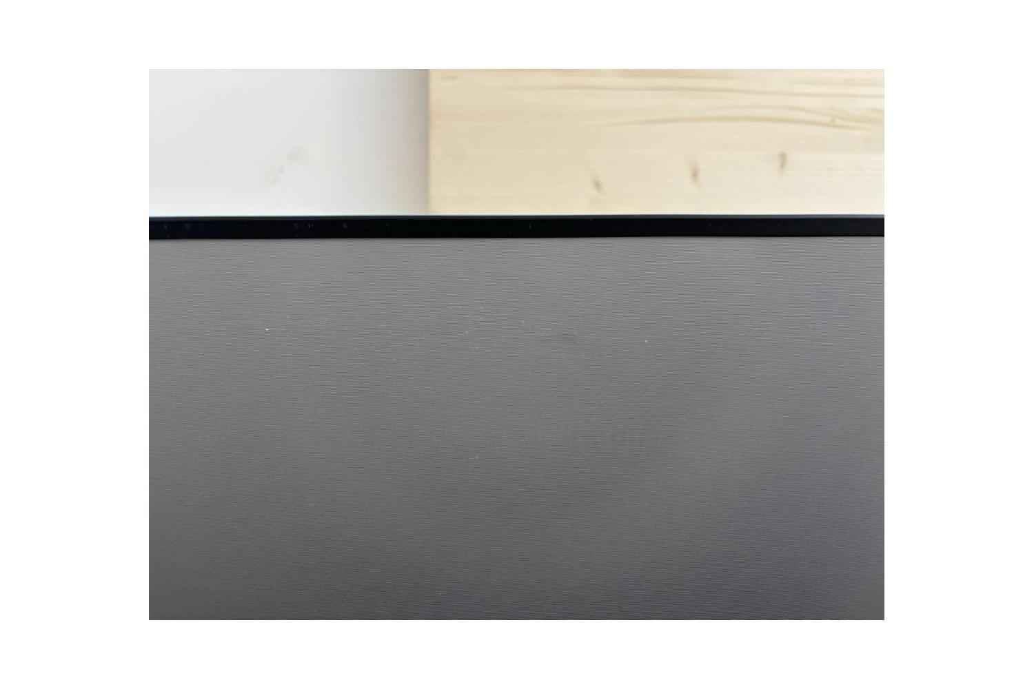 B-Ware celexon CLR HomeCinema Plus: kleiner Fleck oben links im Tuch