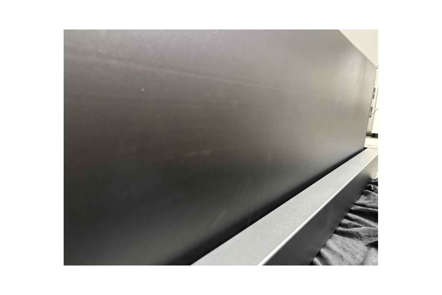 B-Ware celexon CLR HomeCinema Plus: Flecken im schwarzen Bereich unten am Tuch