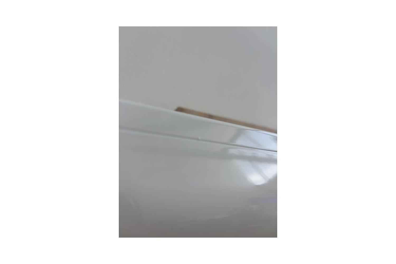B-Ware DELUXX Advanced Slowmotion Rolloleinwand: Kleiner Kratzer links am Gehäuse