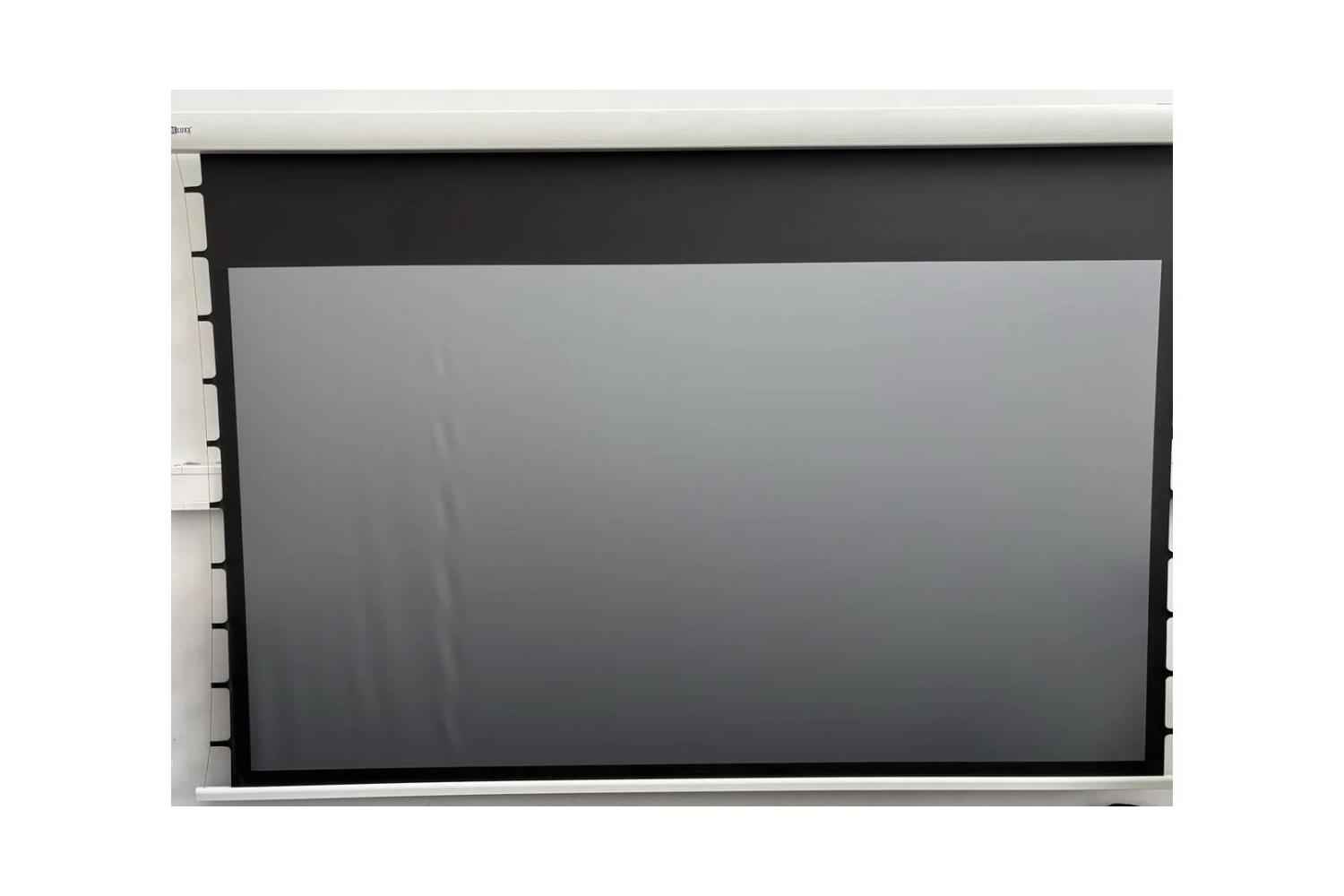 B-Ware DELUXX Cinema Electric Tension Screen Motorleinwand 120 Zoll bei unserer Prüfung
