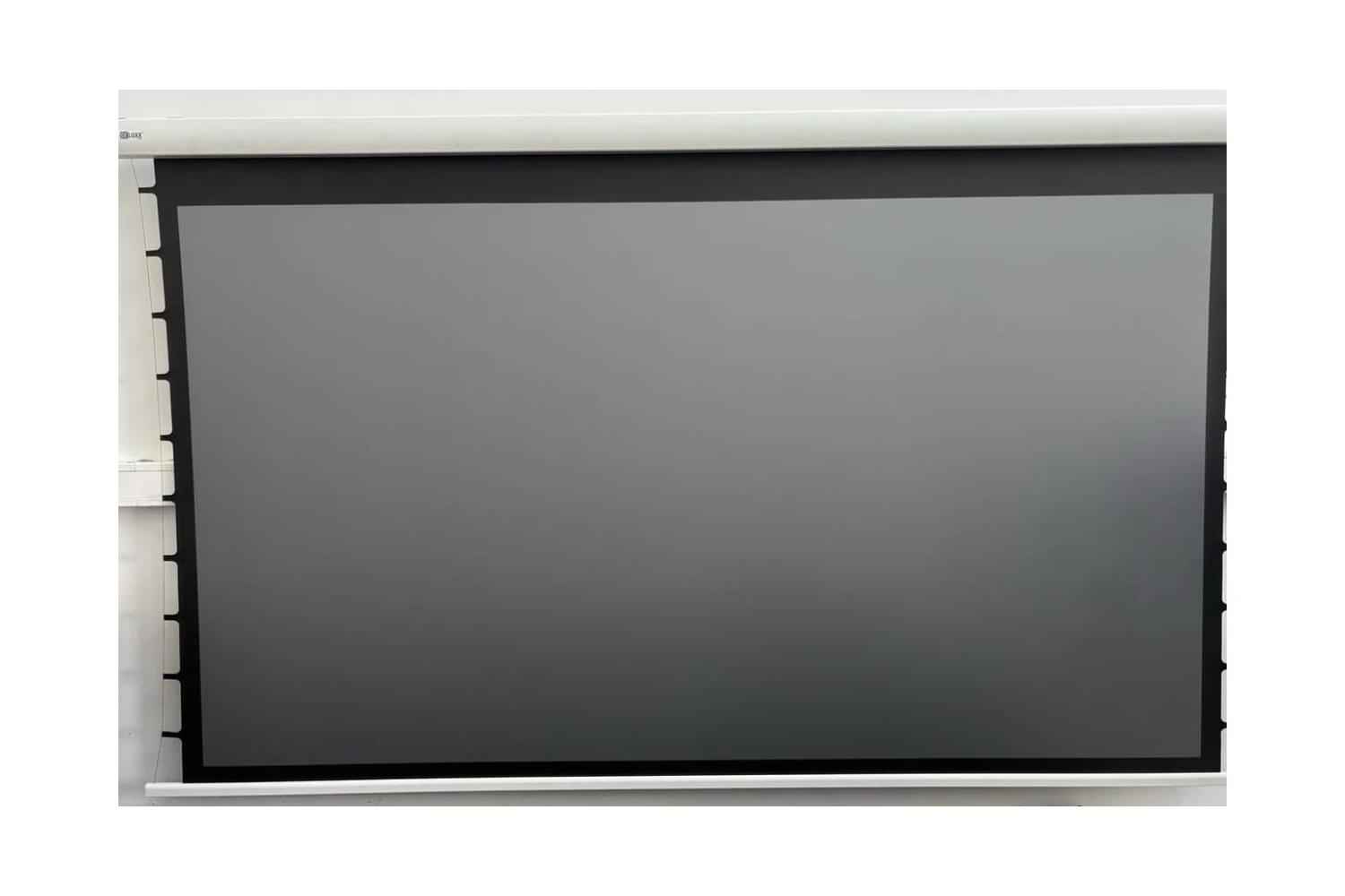 B-Ware DELUXX Cinema Electric Tension Screen Motorleinwand 135 Zoll bei unserer Prüfung