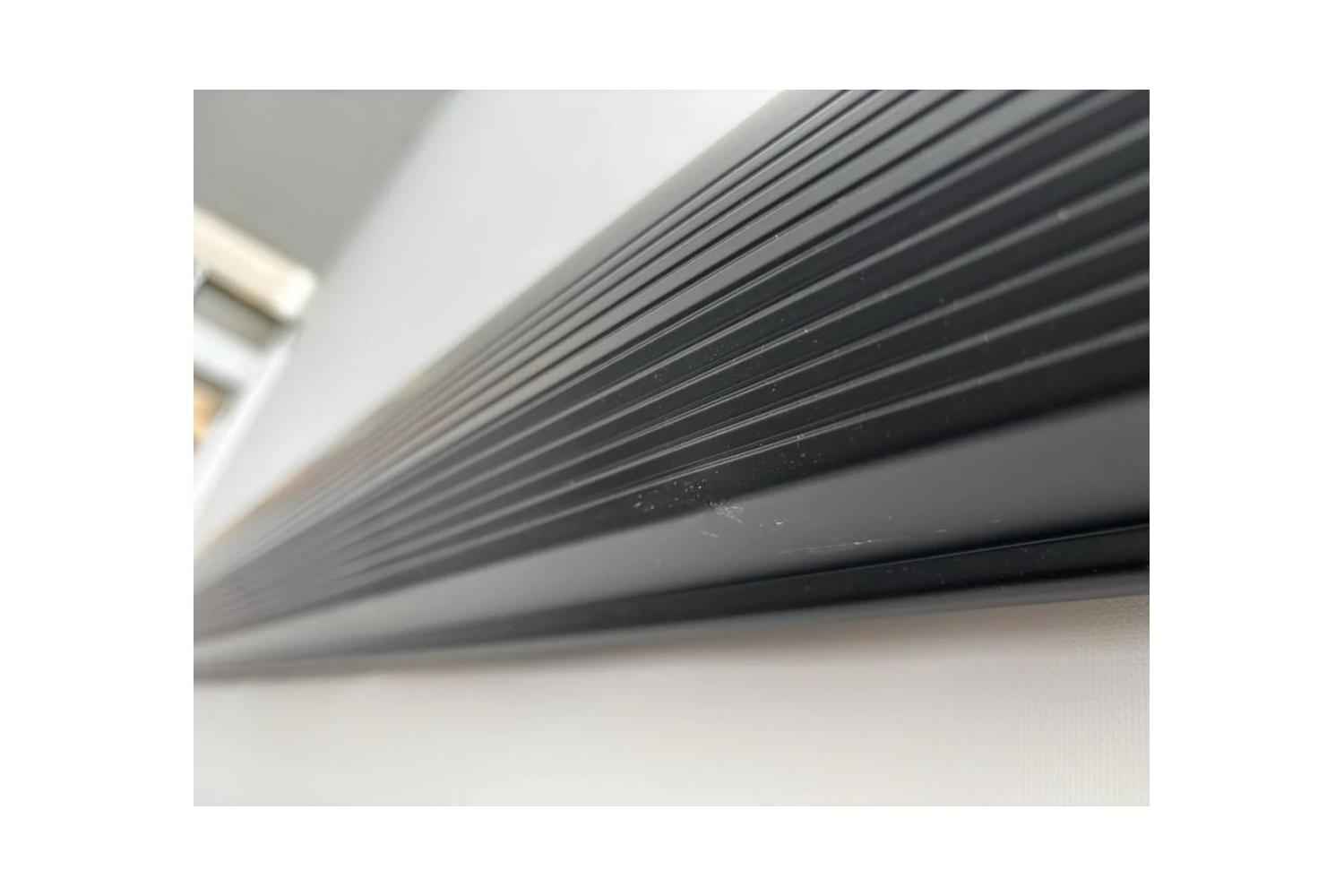 B-Ware Elite Screens Saker Tab Tension MaxWhite: Dieselbe Stelle aus einem anderen Winkel