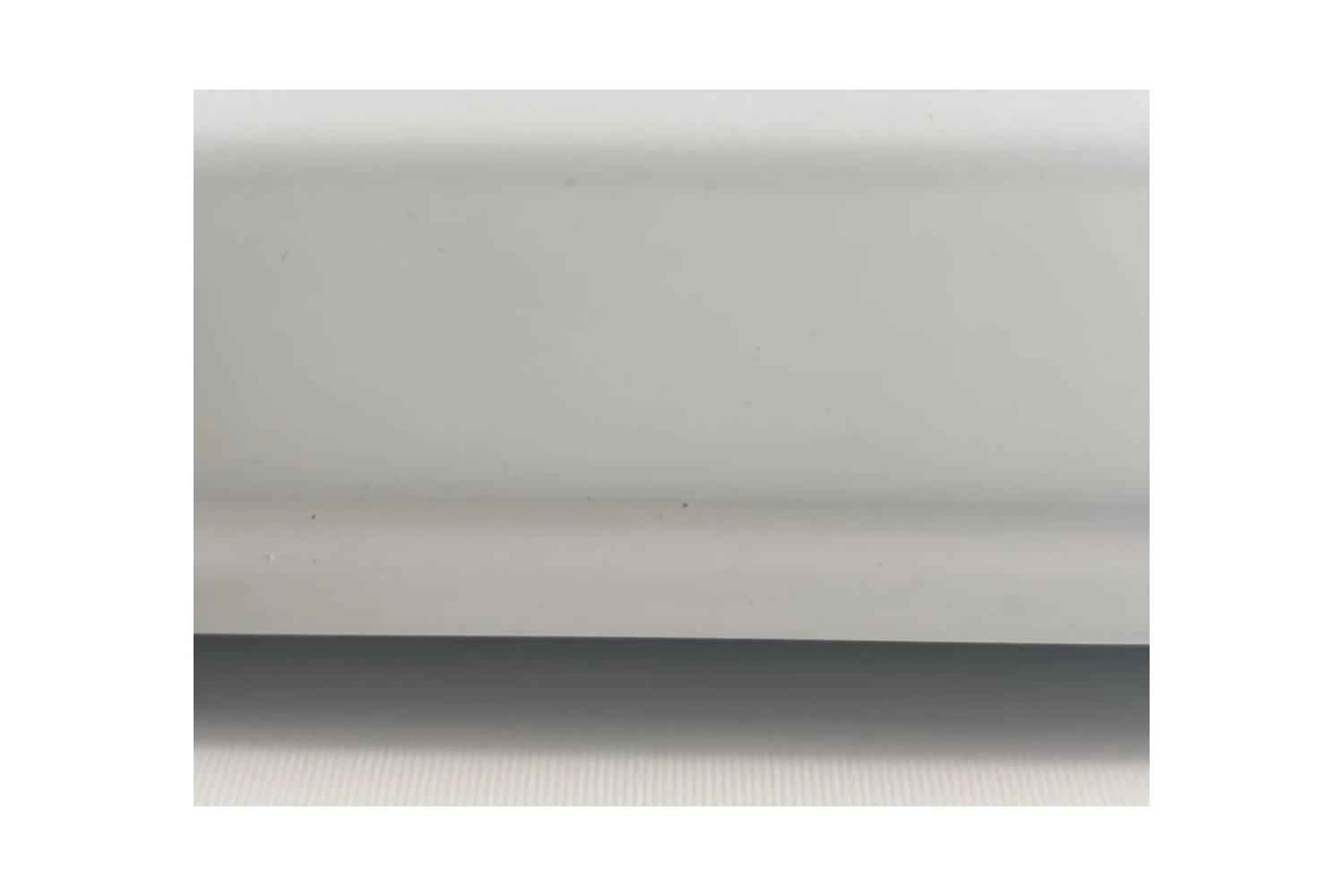 B-Ware Elite Screens Electric Screen: Kleiner Kratzer am Gehäuse