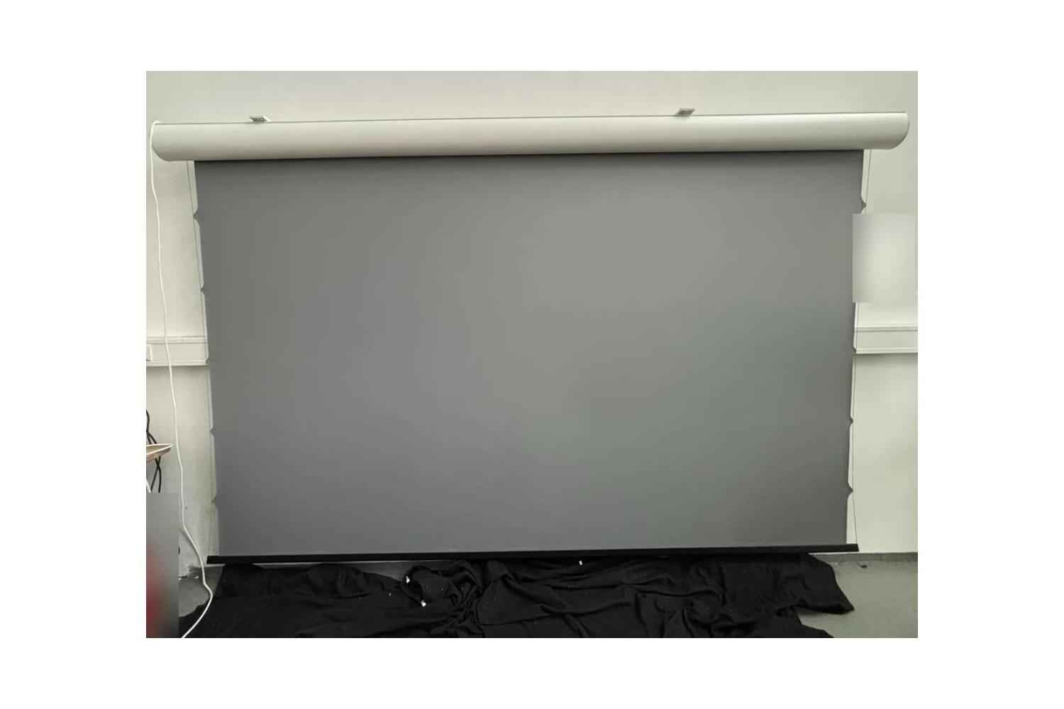 B-Ware LS Screens ApolloMotion Dark Motorleinwand 135 Zoll bei unserer Prüfung