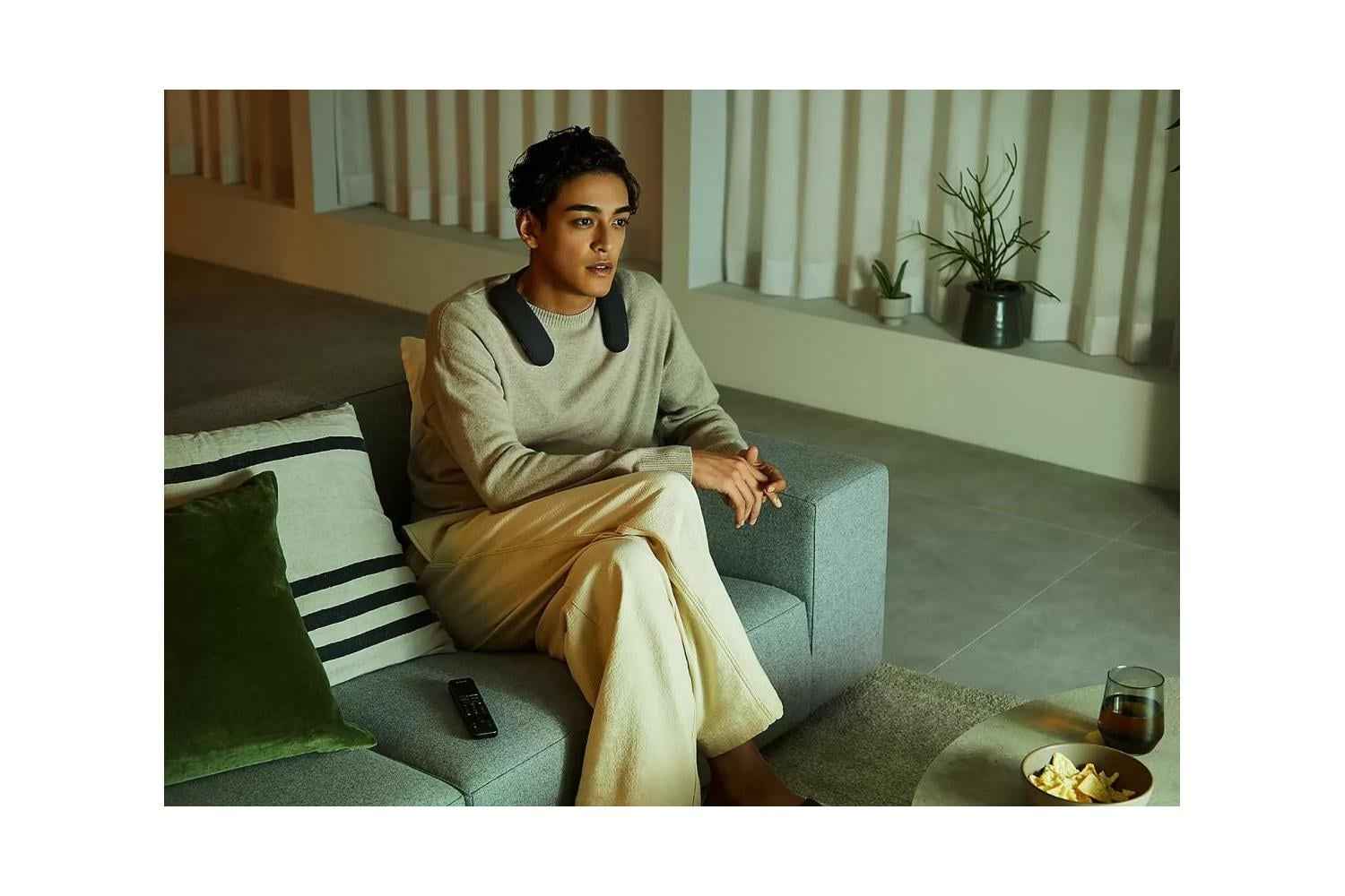 Sony BRAVIA Theatre U - Kabelloser Nackenlautsprecher