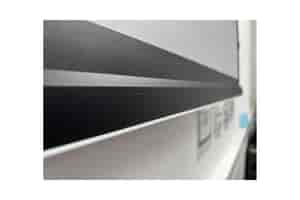 B-Ware celexon GREYVISION Premium Plus Tension Motorleinwand: Kratzer an der Abschlussleiste