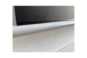 B-Ware DELUXX Advanced Slowmotion Rolloleinwand: Kleiner Kratzer an der Abschlussleiste