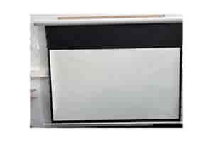 B-Ware Elite Screens Tension Electric Screen Motorleinwand 110 Zoll bei unserer Prüfung