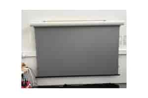 B-Ware LS Screens ApolloMotion Motorleinwand 120 Zoll bei unserer Prüfung