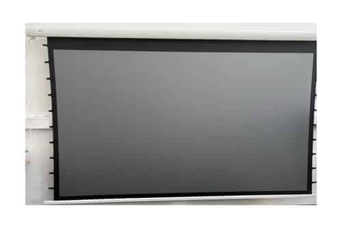B-Ware DELUXX Cinema Electric Tension Screen Motorleinwand 135 Zoll bei unserer Prüfung