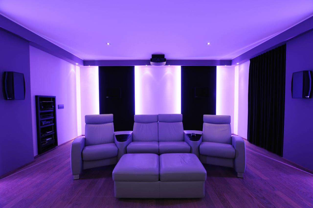 Heimkino-Trier-3-Purple-Lounge