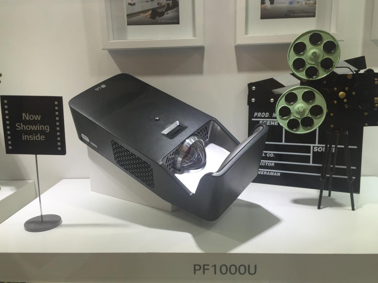 Der LG PF1000U Kurzdistanz Projektor