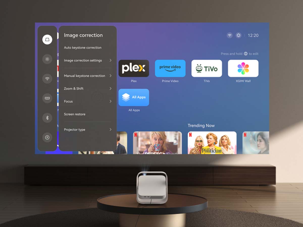 Beamer-Menü für Bildkorrektur und Apps.