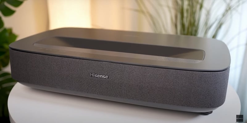 Hisense PL2 mit optimiertem Spiegelsystem für bessere Lichtausbeute