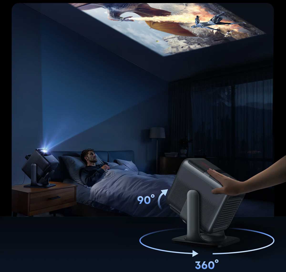 Beamer projiziert Film an Zimmerdecke.