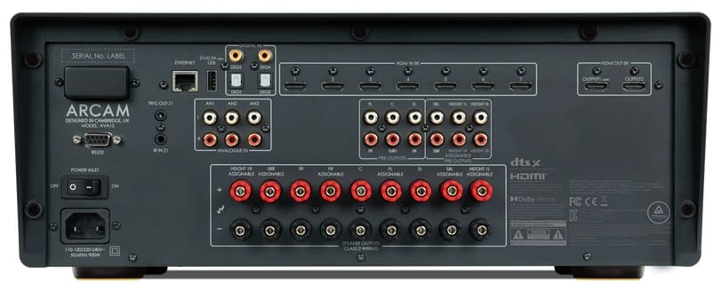 Rückseite des ARCAM Radia AVA15 mit allen Anschlüssen