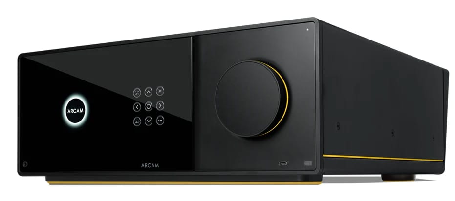 ARCAM Radia AVA25 AV-Verstärker, schräg von vorn