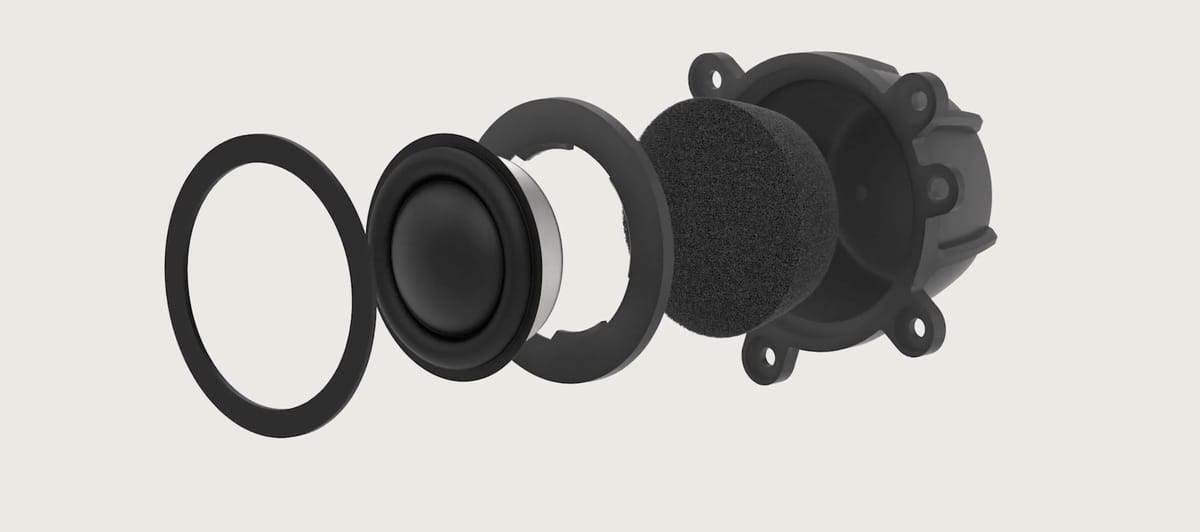 Explosionszeichnung eines Lautsprechers mit Schaumstoff.