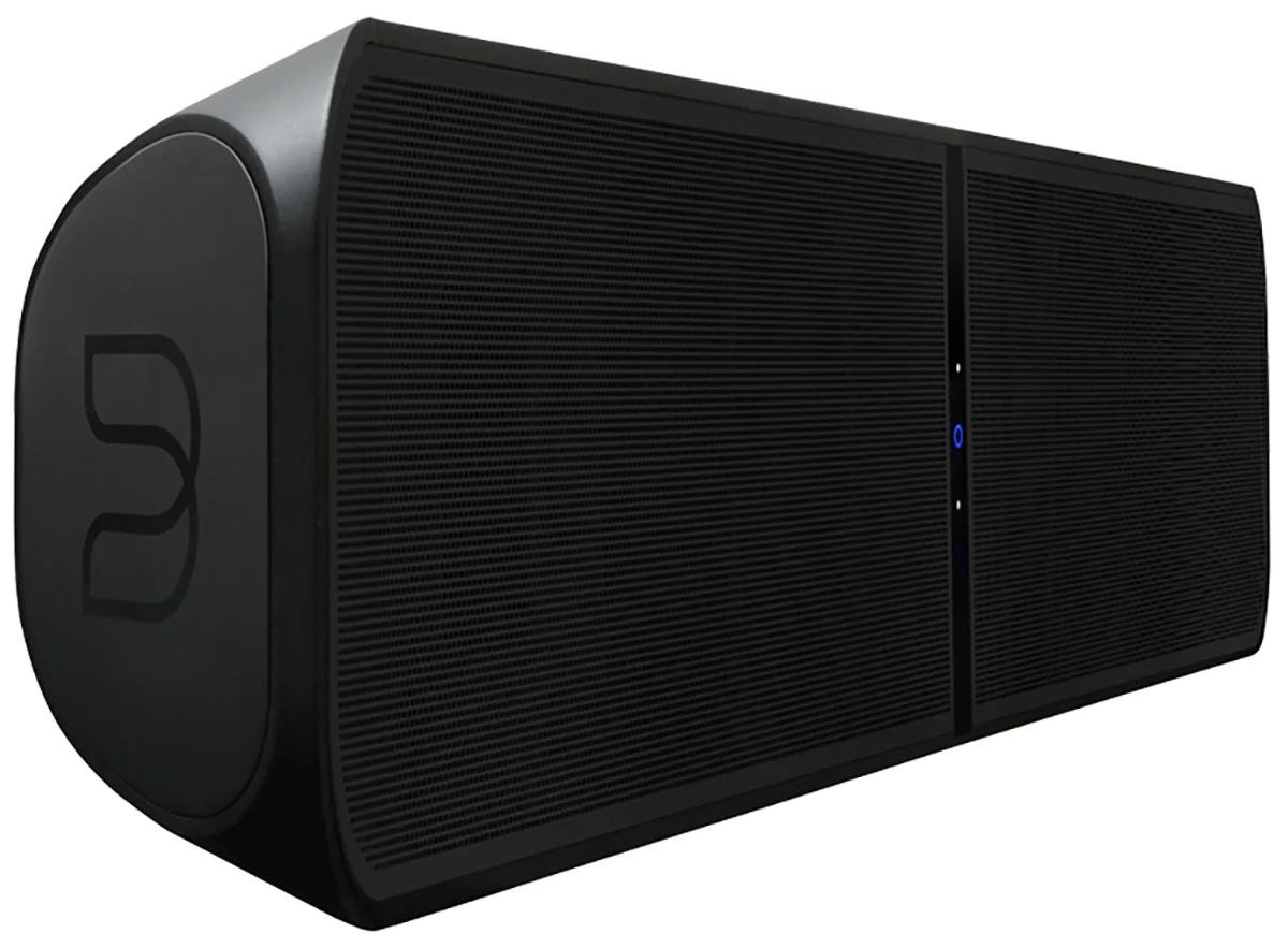 Bluesound PULSE SOUNDBAR+ in Schwarz, schräg von vorn