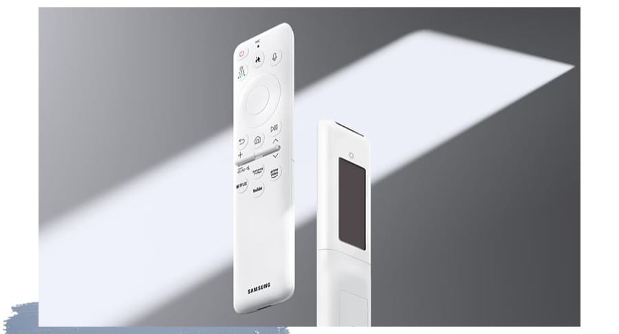 Weiße Fernbedienung mit Solarpanel-Rückseite.