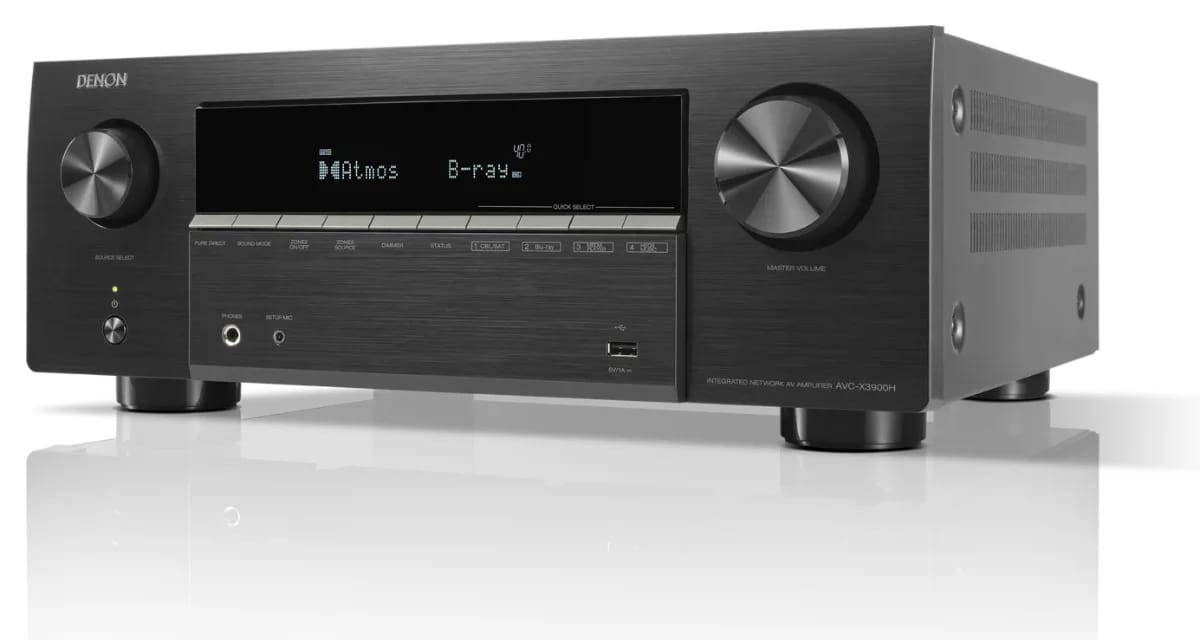 Denon AVC-X3900H schräg von rechts