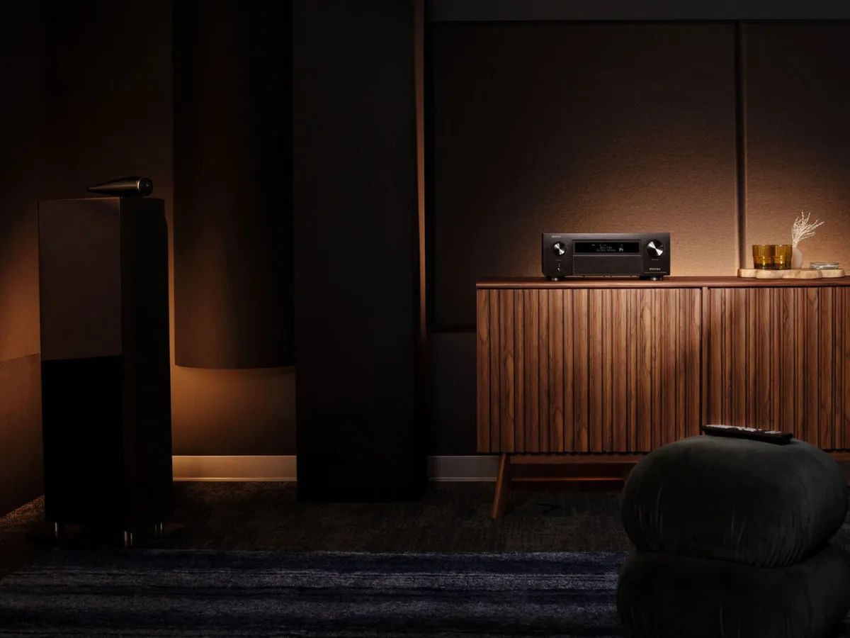 Heimkino mit Standlautsprecher, Subwoofer und Denon AVC-X6800H