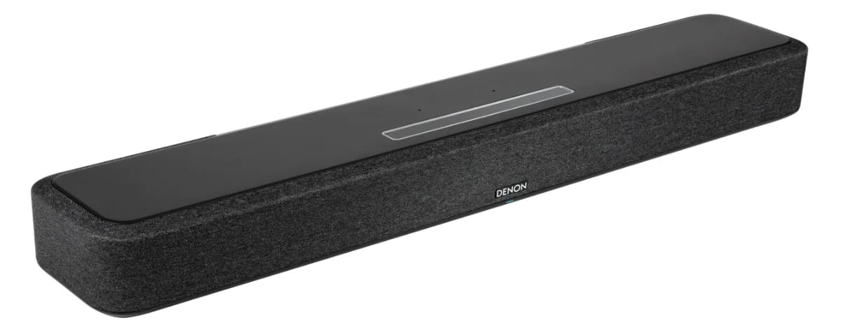 Denon Home Sound Bar 550 in Schwarz, schräg von vorn