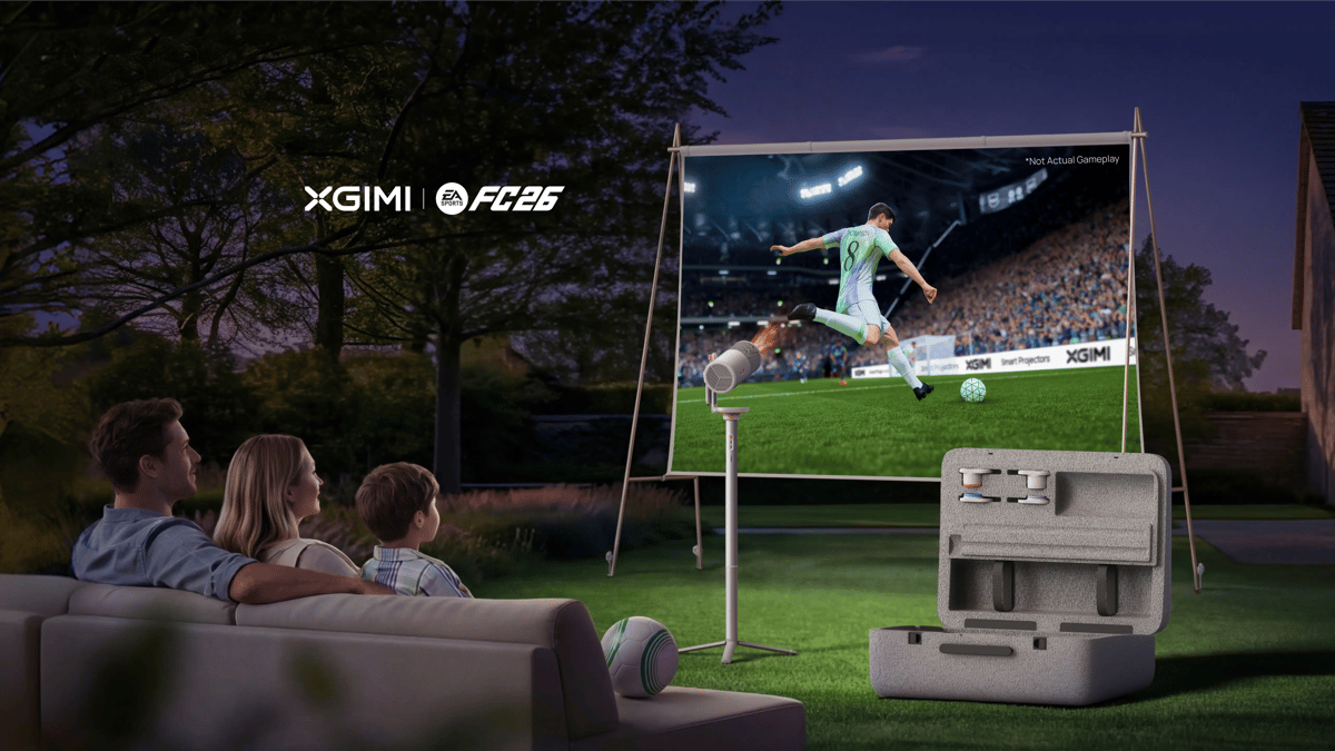 Familie schaut Fußballspiel mit XGIMI Beamer.