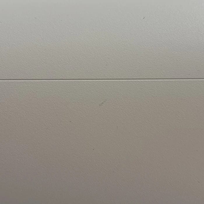 Kleiner Kratzer am Gehäuse