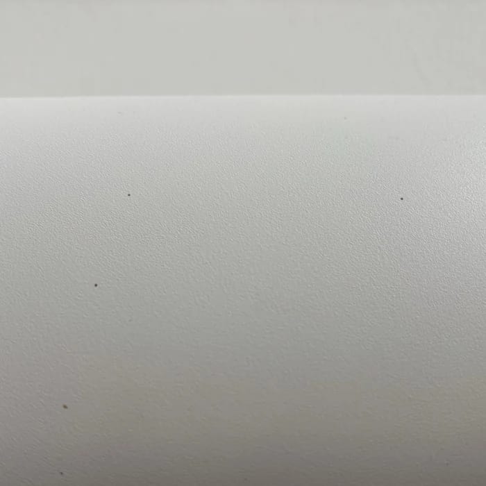 Kleine Flecken am Gehäuse