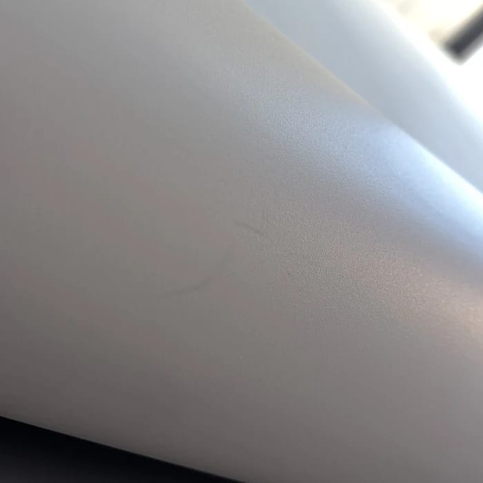 Leichte Schliere auf dem Gehäuse