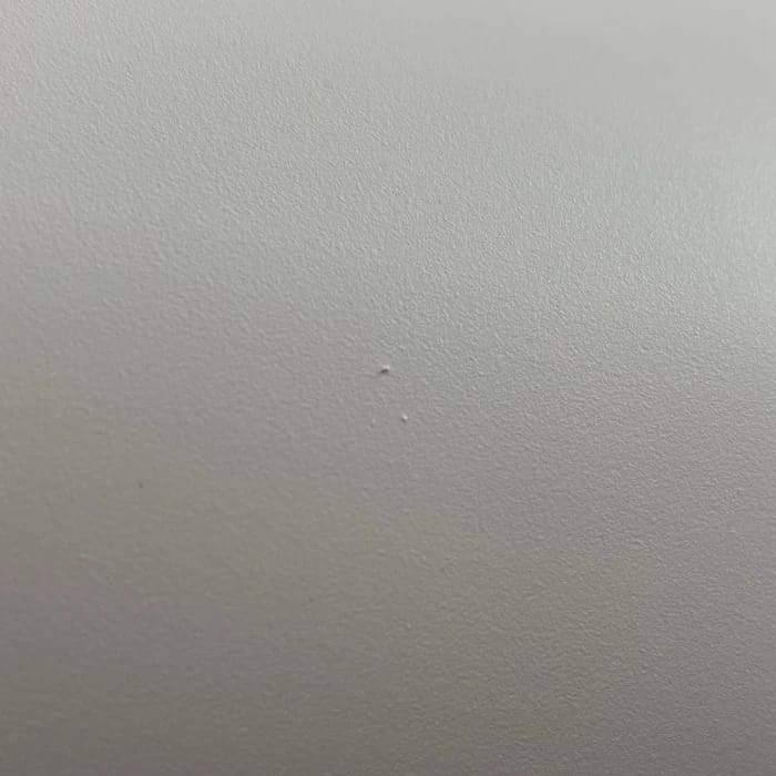 Kleine Macke im Lack des Gehäuses
