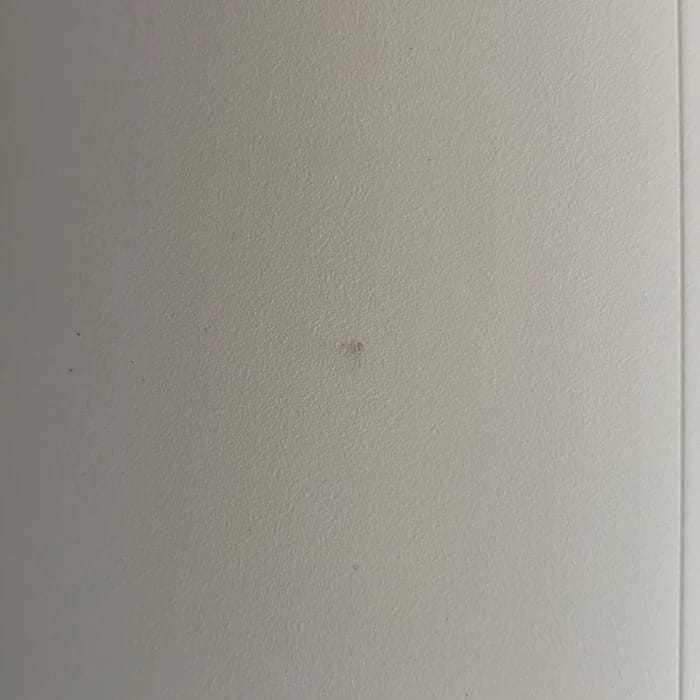 Kleiner Fleck am Gehäuse