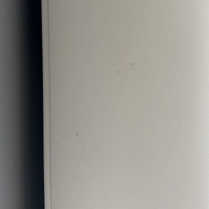Kleiner Kratzer am Gehäuse