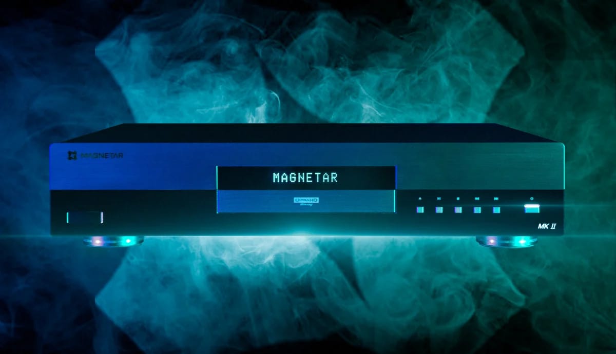 UDP800 MKII Frontansicht in blauem Licht