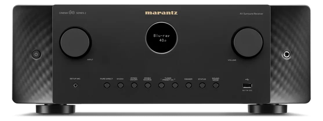AV-Receiver in Schwarz von vorn