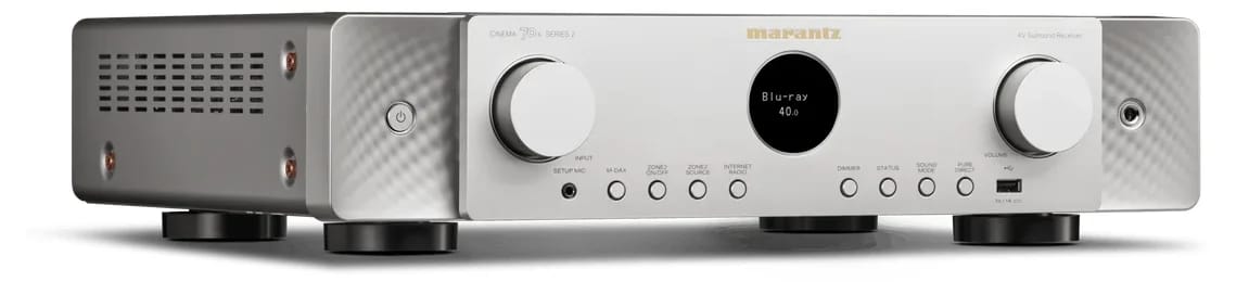 Marantz CINEMA 70s SERIE 2 in Silber-Gold, schräg von rechts vorn