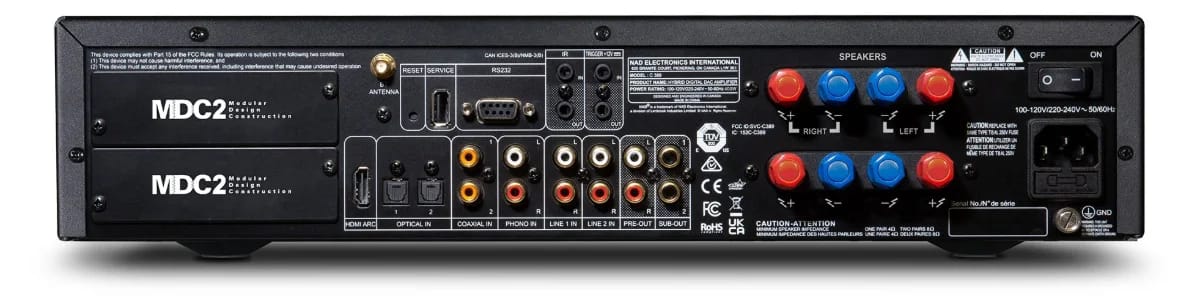 Rückseite des NAD C 389 mit HDMI eARC und MDC2-Steckplätzen
