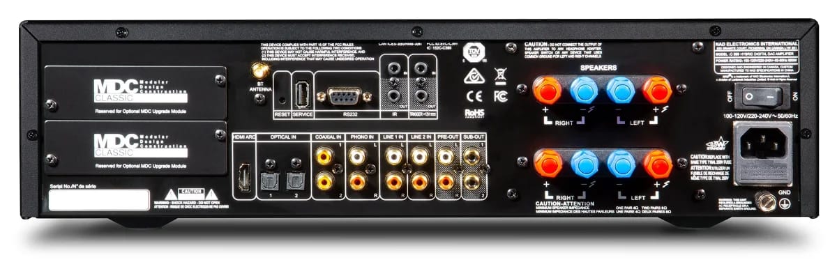 Rückseite des NAD C399 mit HDMI eARC und MDC2-Steckplätzen