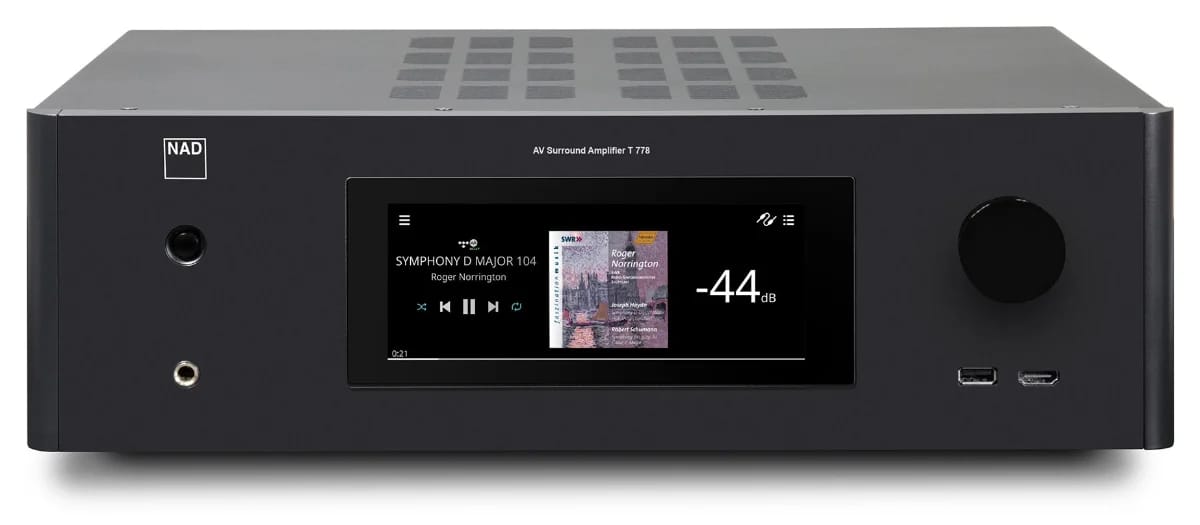 NAD T 778 AV-Receiver von vorn mit Touchscreen