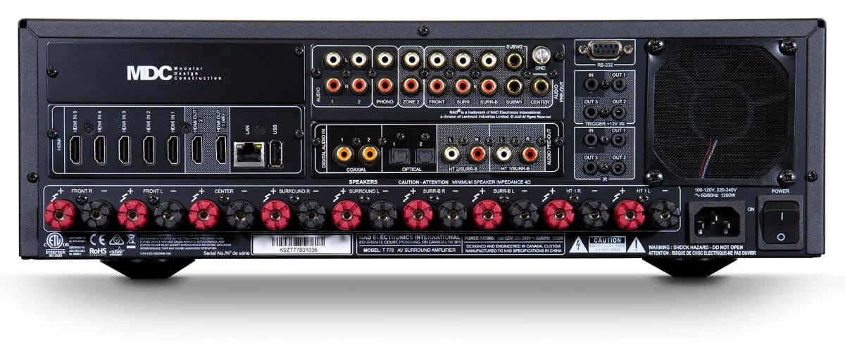 Rückseite des NAD T 778 mit HDMI- und Pre-Out-Anschlüssen