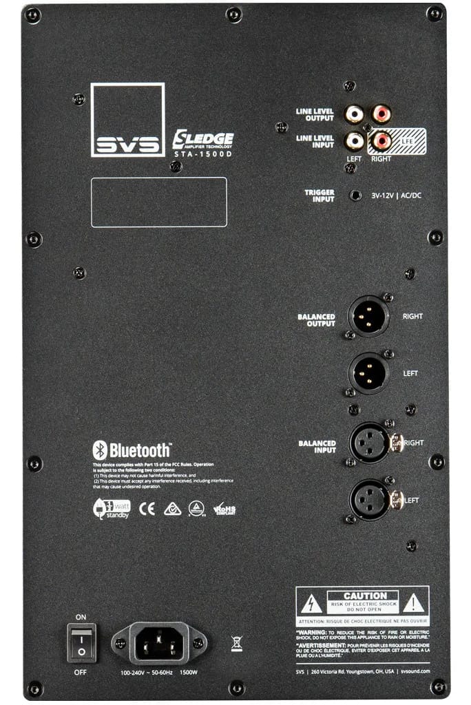 Verstärkermodul des SVS SB-16 Ultra mit Anschlüssen