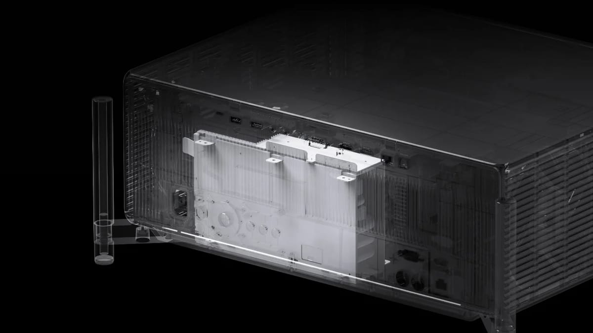 Blick auf das Optikmodul des Laserbeamers