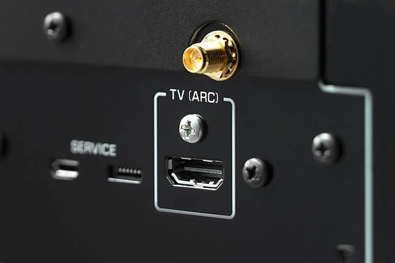 HDMI-Buchse TV (ARC) und Service-Anschluss auf der Rückseite