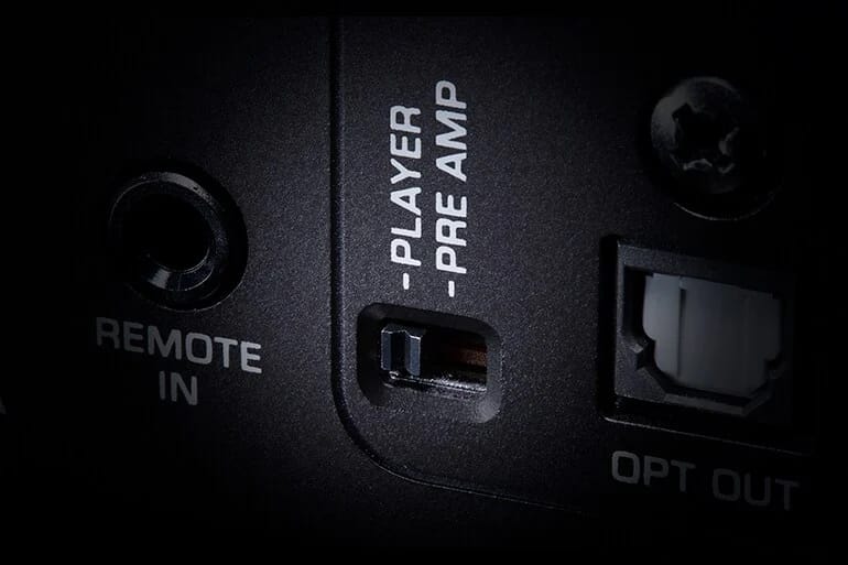Schalter für Player-Modus und Vorverstärker-Modus auf der Rückseite