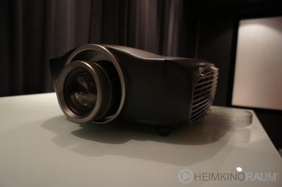 OPTOMA HD 91 - nativer LED 3D FullHD Beamer mit Zukunft im HEIMKINORAUM Test