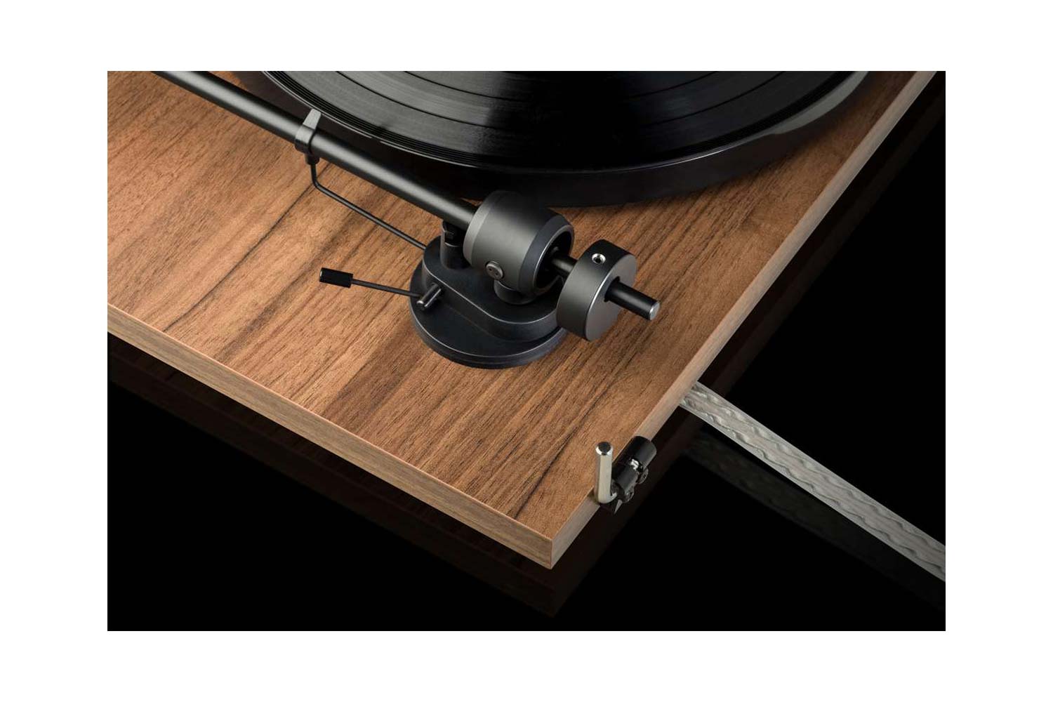 Pro-Ject E1 Plattenspieler Aluminiumtonarm