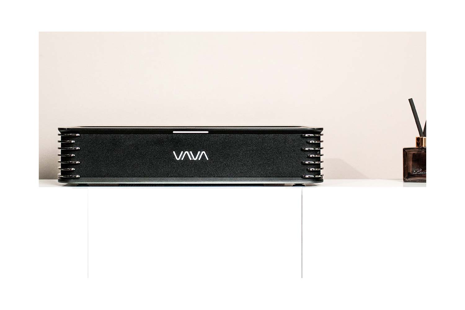 VAVA Chroma 4K UHD RGB Laser TV Beamer - HEIMKINORAUM Edition