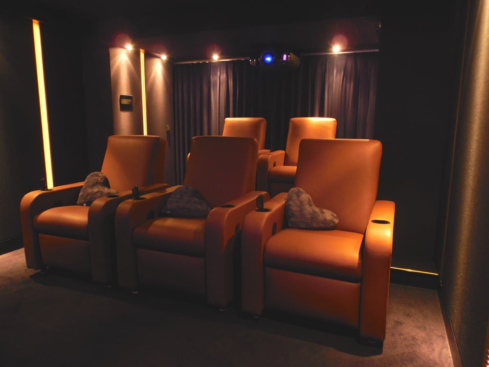 Heimkino Sessel und Vorhang Trier Luxemburg